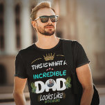 Unglaubliches Vater Vatertag Foto Custom T-Shirt<br><div class="desc">Unglaublicher Vater Vatertag Foto Custom T - Shirt sagt,  so sieht ein unglaublicher Vater aus. Es ist ein großartiges Geschenk,  um dem Vater zu jeder Zeit des Jahres,  einschließlich Vatertag. Personalisieren Sie es mit seinem Foto.</div>