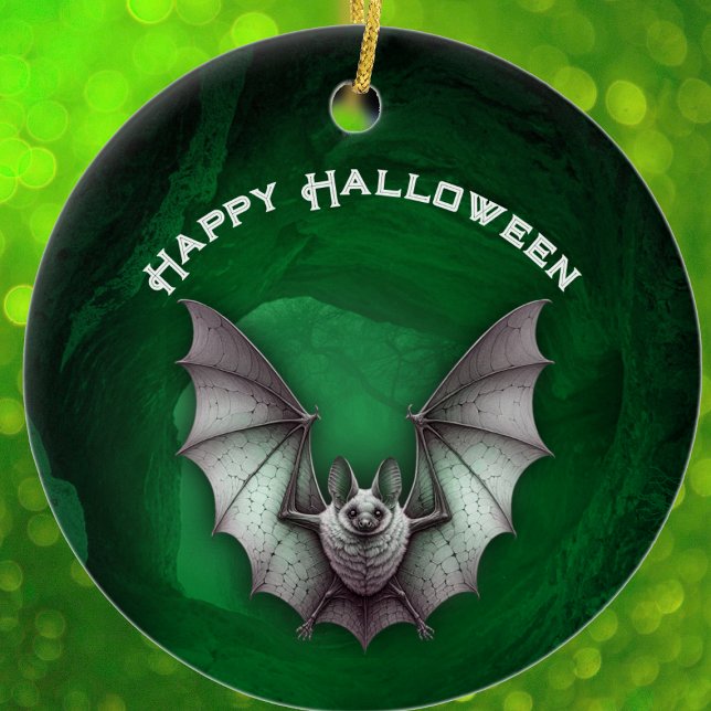 Unheimliche Graue Fledermaus im Flug Grüne Verlass Keramik Ornament (Spooky grey bat flying out of haunted glowing green cave on Halloween ceramic ornament.)