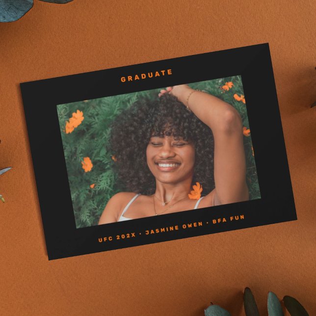 Uni-Foto-Abschluss für benutzerdefiniertes Foto Ankündigung (Von Creator hochgeladen)