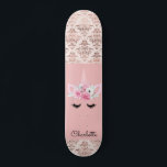 Unicorn Button Damask Personalisiert Skateboard<br><div class="desc">Ein niedliches Einhorn auf rosa und goldenem Damast,  personalisiert mit Ihrem Namen.</div>