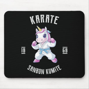Unicorn Karate - Japanischer Kampfkünstler Mousepad