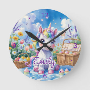 Unicorn Picnic Wall Clock - bearbeitbarer Name Runde Wanduhr
