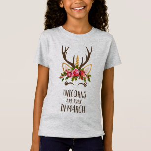 Unicorns sind im März geboren. T-Shirt