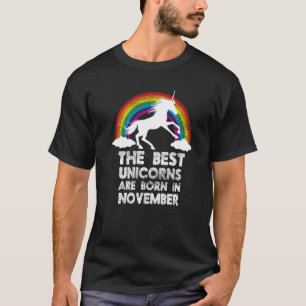UNICORS SIND GEBOREN IM NOVEMBER 2010 T-Shirt