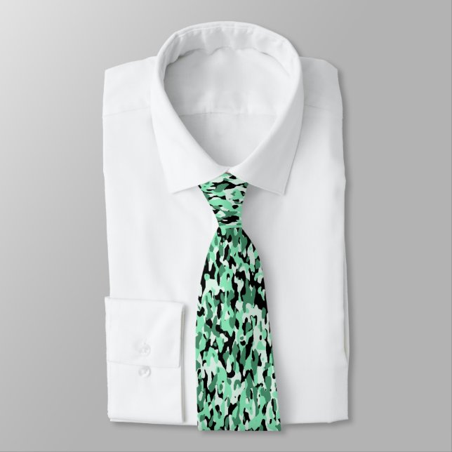 Unique Green Camouflage Neck Tie Krawatte (Gebunden)