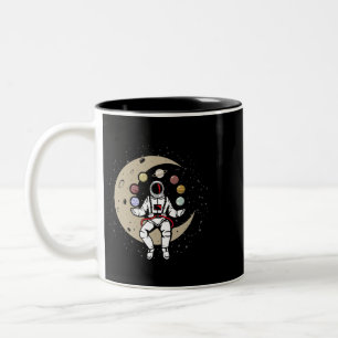 Universe Galaxy Astronaut Juggling Planet Solar Sy Zweifarbige Tasse