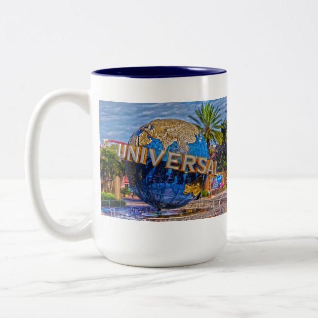 Universelle Studios Zweifarbige Tasse (Links)