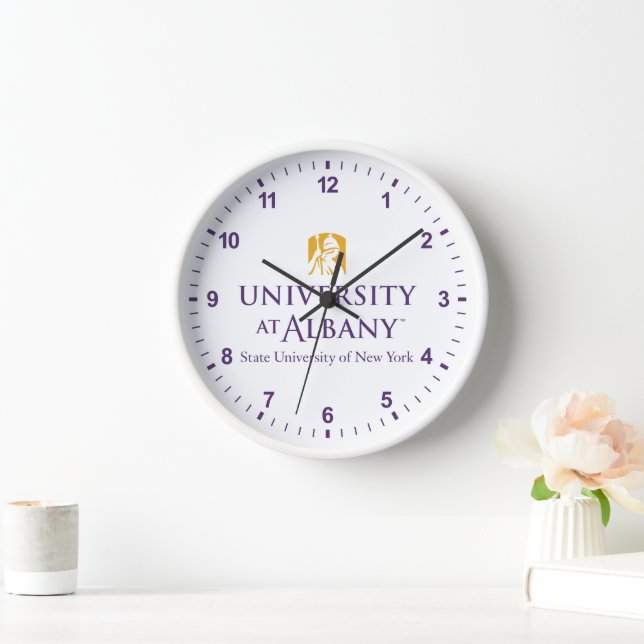 Universität Albany - Iconic-Logo Uhr (Zuhause)