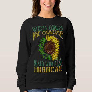 Unkrautmädchen werden mit einem kleinen Hurrikan v Sweatshirt