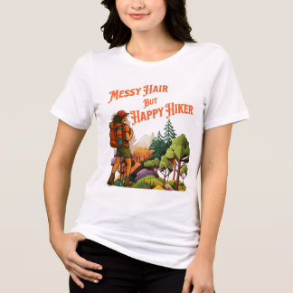 Unordentliche Haare, aber glückliche Wanderin beim Tri-Blend Shirt