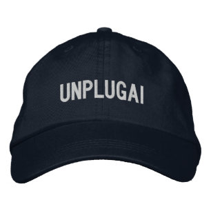 UNPLUGAI BESTICKTE BASEBALLKAPPE