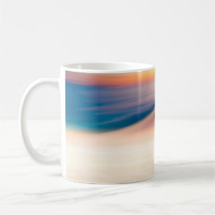 Unschärfe tropischer Sonnenuntergang Strand mit Bo Kaffeetasse