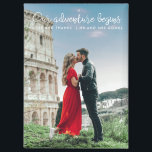 Unser Abenteuer beginnt Foto Danke Hochzeit Magnet<br><div class="desc">Feiern Sie den Beginn Ihrer neuen Reise mit unserem Erlebnis Begins Foto Dankeschön Sie Hochzeitsmagnet! Mit seinem Foto und seinem charmanten Design "Our Adventure Begins" ist dieser Magnet ein herzlicher Dank für Ihre Gäste, die gleichzeitig einen Schatz behalten. Die perfekte Mischung aus Stimmung und Stil ist eine bleibende Erinnerung Ihres...</div>