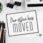 Unser Büro hat sich auf einfache Weise modernisier Postkarte<br><div class="desc">Wir haben eine neue Adresse,  die Postkarten für ein modernes Business oder schicke Unternehmen,  die ihre Kunden an einem neuen Standort aktualisieren möchten,  verschieben kann. Unser Büro ist umgezogen. Klassische,  minimalistische Typografie auf schwarz-weißen Karten für Ihr Unternehmen. Passen Sie die Adressenänderung auf der Rückseite an.</div>