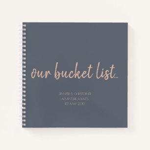 Unser Erinnerungsbuch für Paare mit einer Bucket L Notizbuch