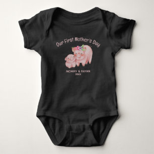 Unser erster Muttertag, Baby Pig individuelle Name Strampler