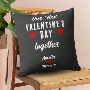 Unser erster Valentinstag zusammen dunkelgrau Kissen
