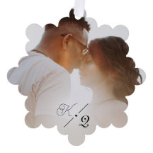 Unser erstes Verlobtes klassisches Minimal-Foto