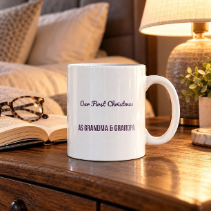 Unser erstes Weihnachten als Oma und Opa lustiger Kaffeetasse