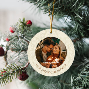 Unser erstes Weihnachten Beige Vintage Damast Foto Ornament