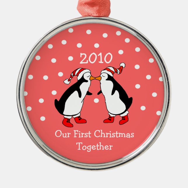 Unser erstes Weihnachten zusammen 2010 (Pinguine) Silbernes Ornament (Vorne)