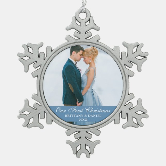 Unser erstes Weihnachts-Blue-Couple-Foto Schneeflocken Zinn-Ornament (Vorderseite)
