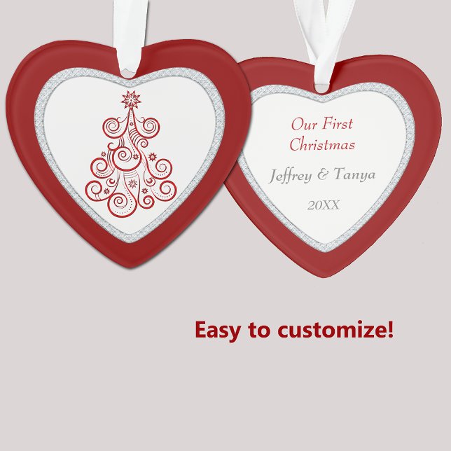 Unser erstes Weihnachtsbaum mit Rotem Swirl Ornament (Von Creator hochgeladen)