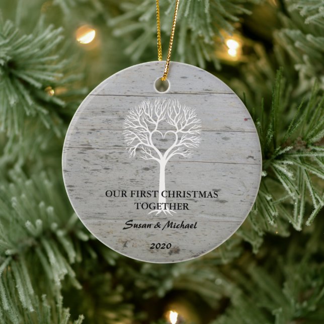 Unser erstes Weihnachtsbaumholz zusammen mit Liebe Keramikornament (Baum)