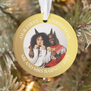 Unser erstes Weihnachtsfest - Mr. and Mrs. Gold Mo Ornament