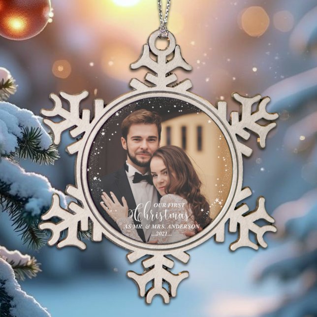 Unser erstes Weihnachtslied und Mrs. Script Couple Schneeflocken Zinn-Ornament (Von Creator hochgeladen)