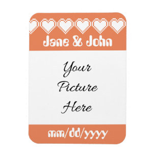 Unsere 8-Bit-Herzen in Coral Save-the-Date Magnet
