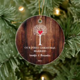 Unsere erste Weihnachtsbaum aus verheiratetem Holz Keramik Ornament