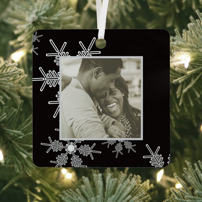 Unsere ersten Schwarzen Schneeflocken Minimalistis Ornament Aus Metall (InSitu)