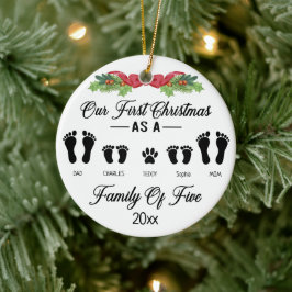 Unsere ersten Weihnachten als eine Familie von fün Keramik Ornament