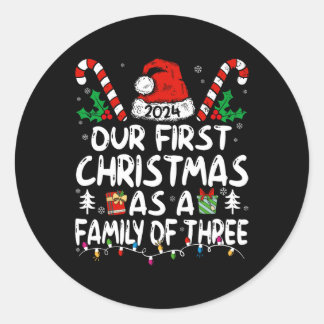 Unsere ersten Weihnachten als Familie von drei 202 Runder Aufkleber