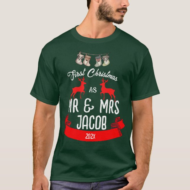 Unsere ersten Weihnachten als Herr und Frau Newlyw T-Shirt (Vorderseite)