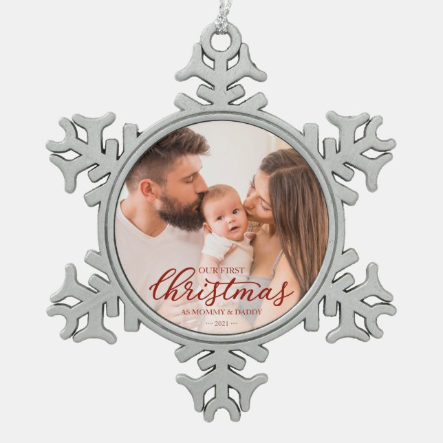 Unsere ersten Weihnachten als Mama und Vater Baby  Schneeflocken Zinn-Ornament (Vorderseite)