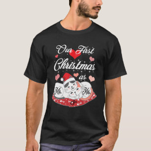 Unsere ersten Weihnachten als Mr. und Mrs. 2021 Ca T-Shirt