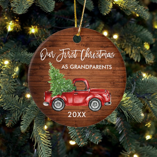 Unsere ersten Weihnachts-Großeltern Wood Red Truck Keramik Ornament (Grandparents First Christmas Ornament)