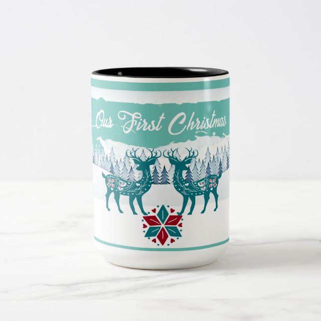Unsere ersten Weihnachts-Winterschnee-Nordic Renti Zweifarbige Tasse (Mittel)