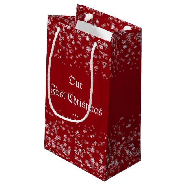 Unsere ersten Weihnachtsschneeflocken Rot Elegant  Kleine Geschenktüte (Rückseite Schrägansicht)