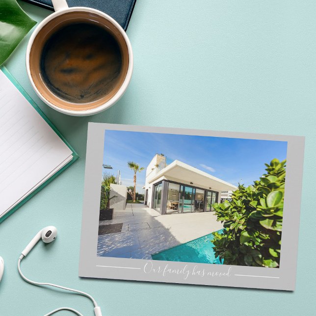 Unsere Familie hat das Foto des Hauses in Grau übe Ankündigung (Von Creator hochgeladen)