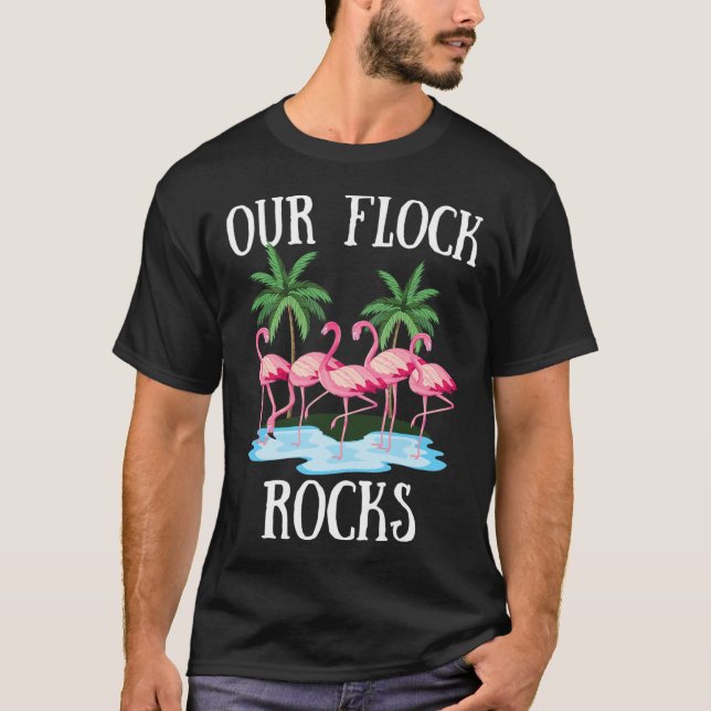 Unsere Flock Rocks Flamingos Lover Familienurlaub  T-Shirt (Vorderseite)