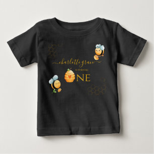 Unsere kleine Honey wird ein Bienchen alt Baby T-shirt