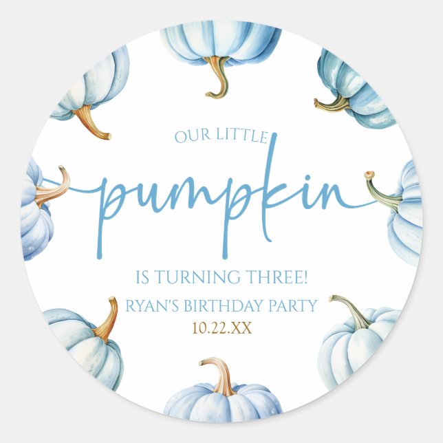 Unsere kleine Pumpkin Blue White Fall Birthday Par Runder Aufkleber (Vorderseite)