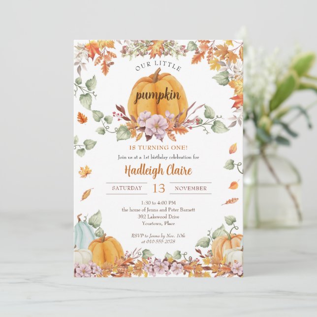 Unsere kleine Pumpkin erste Geburtstagsparty Einladung (Stehend Vorderseite)