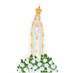 Unsere Lady von Fatima Sculpture Cutout Freistehende Fotoskulptur<br><div class="desc">Die erste Erscheinung von Fátima fand am 13. Mai 1917 in Cova da Iria, Portugal, statt, an drei kleine Hirten, Lúcia, Francisco und Jacinta. In den nächsten sechs Monaten stellte unsere Lady of Fatima mehrere Anfragen und teilte Geheimnisse mit den drei Seher. Heute gibt es zwei Prozessionen in der Heiligtümer:...</div>