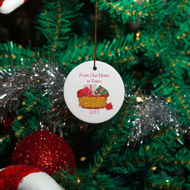 Unsere Zuhause zu Ihrem Weihnachtskorb Keramik Ornament (Von Creator hochgeladen)