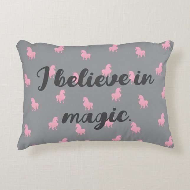 Unsichtbares rosa Einhorn auf Grau Dekokissen (Vorderseite)