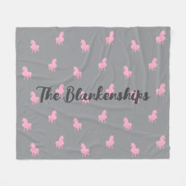 Unsichtbares rosa Einhorn auf Grau Fleecedecke